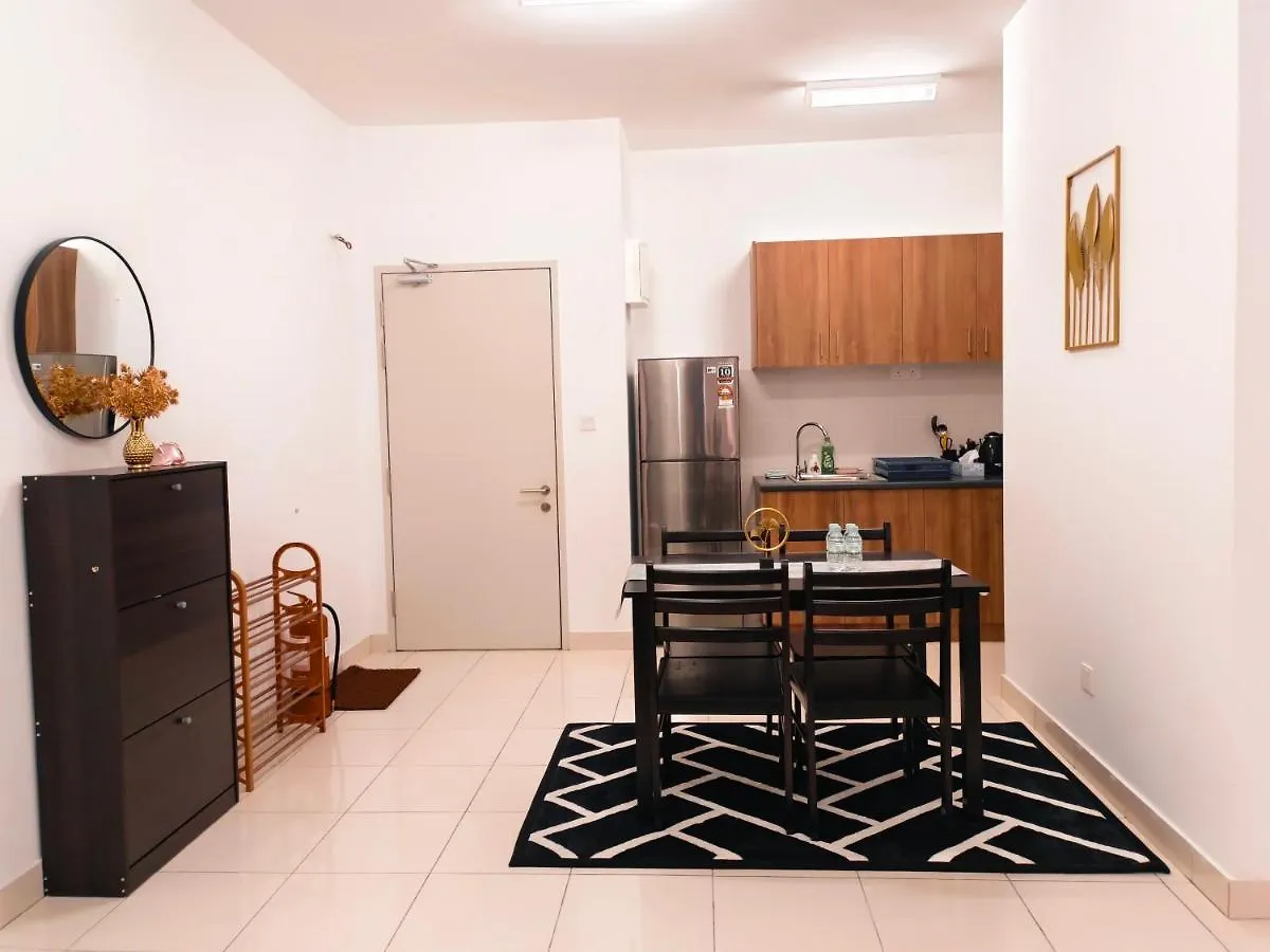 Klia Airport Homestay 10 Sepang Apartment